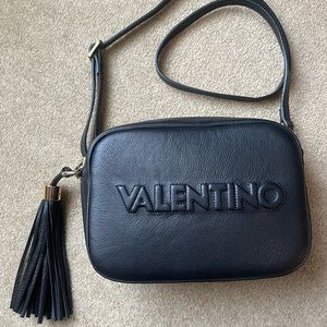 VALENTINO womans Crossbody handbag. Genuine leather. Black